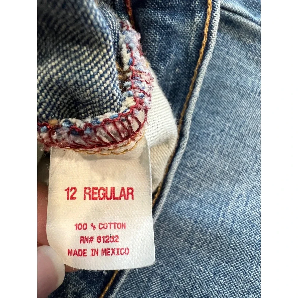 Arizona Jeans Co discover enduring